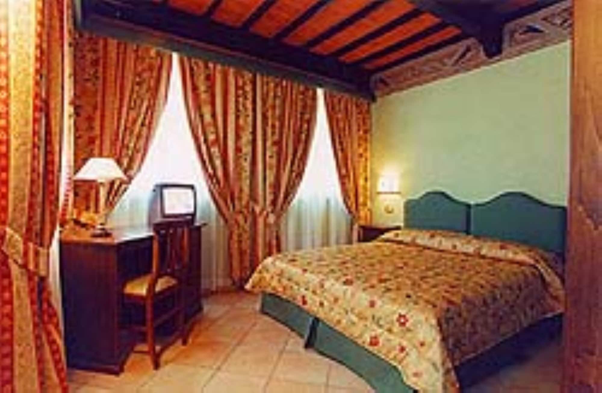 Piccola Bed & Breakfast 3*