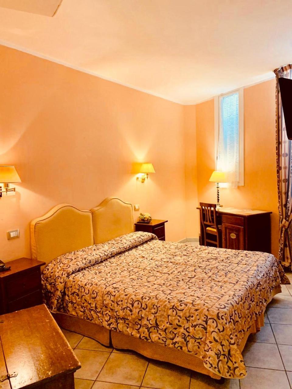 Piccola Bed & Breakfast 3*
